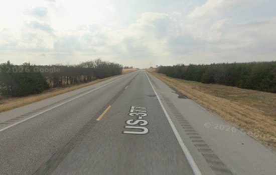 Lake Texoma Highway Becomes Surprise Delivery Room For Texas Twin Mom