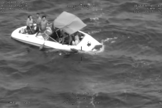Lake Toho Panic As Cops And Local Boater Rip Six From Sinking Boat