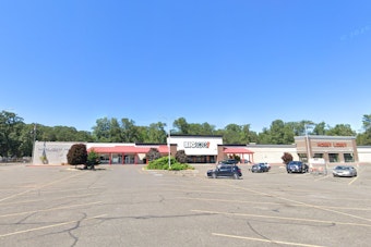 Lakewood Scores Grocery Outlet Comeback As Old Discount World Turns Industrial