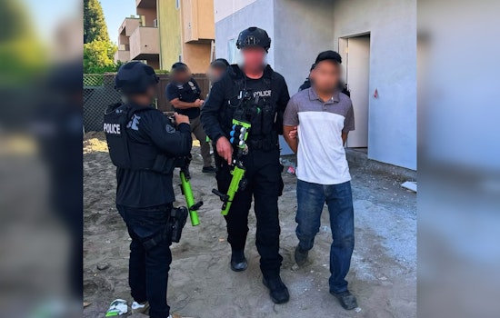 LAPD Posts Photos of Murder Suspect Arrest in Los Angeles