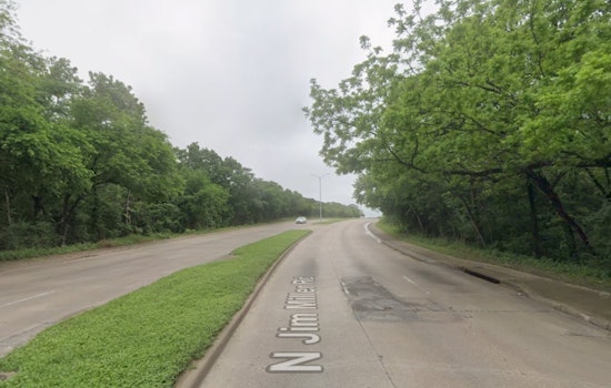 Late-Night Tree Crash Kills Two In Dallas' Pleasant Grove