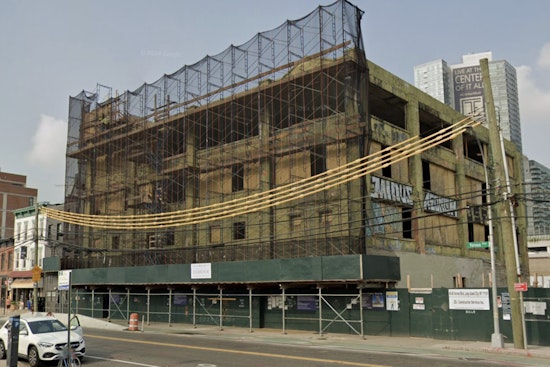 LIC Waterfront Bets Big as Paragon Tower Tests Condo Demand