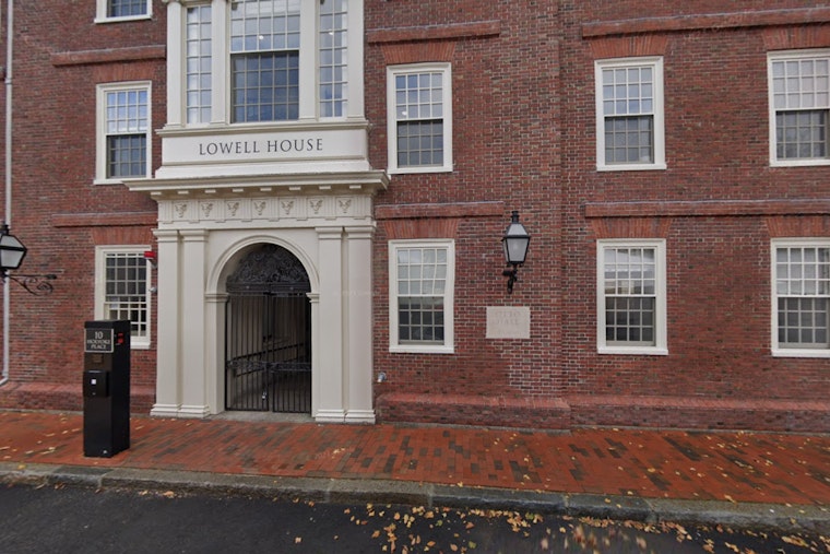 Lowell House Intruder Slips In, Grabs Harvard Student In Hallway