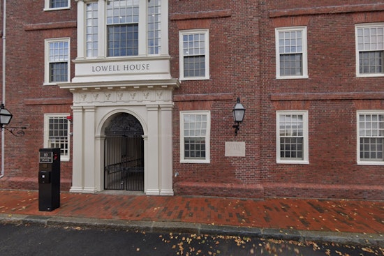 Lowell House Intruder Slips In, Grabs Harvard Student In Hallway