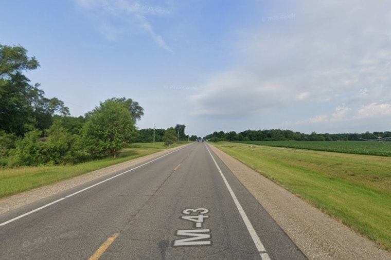 M-43 Horror Near Paw Paw as Sunday Crash Kills Motorcyclist
