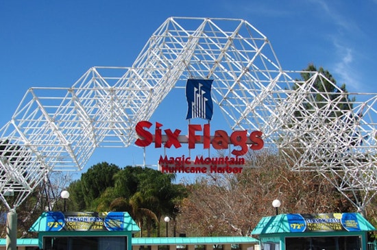 Magic Mountain Closes Bugs Bunny World For Looney Tunes Overhaul