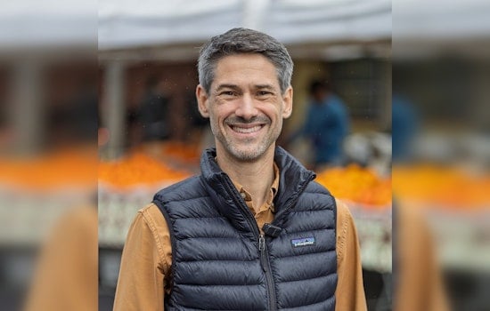Mahan Invokes L.A. Fashion District in Governor Bid