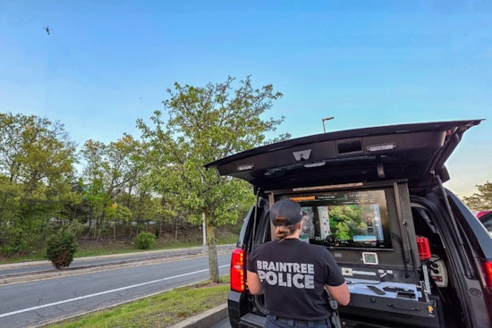 Mall Thieves Bolt For Braintree Split After South Shore Plaza Bust