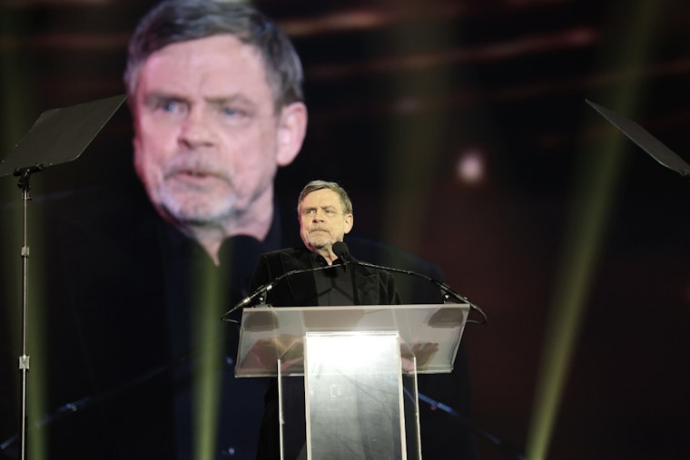 Mark Hamill’s Trump Grave Post Has White House Seeing Red