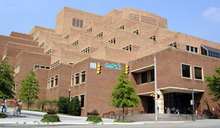 McCarthy Mania Hits Knoxville As UT Hauls In 18,000 Books