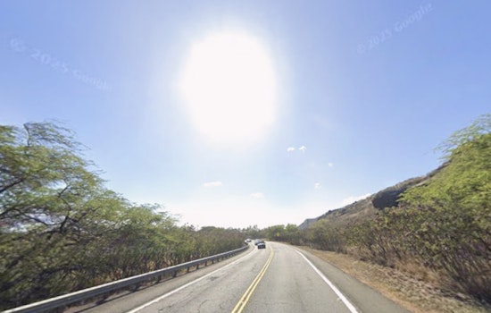 Memorial Day Trade Winds Rattle Honolulu While Sunshine Hangs On