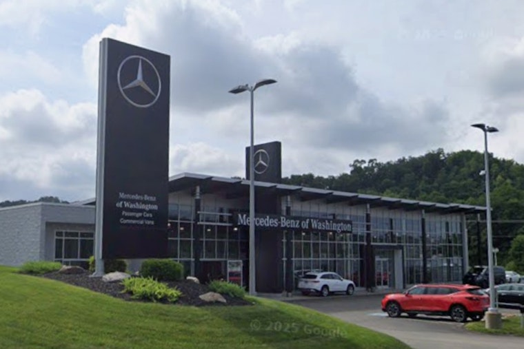 Mercedes‑Benz Recalls 144,049 Vehicles Over Dashboard Glitch