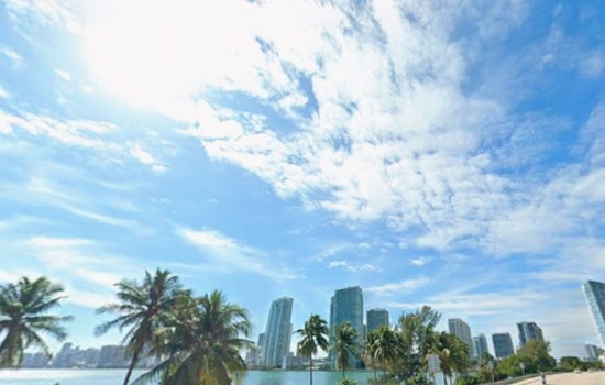 Miami Swelters Through Sticky Weekend As South Winds Stoke Heat