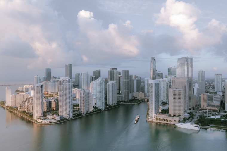 Miami Wakes In A Fog, Then Bakes In Weekend Heat Blast