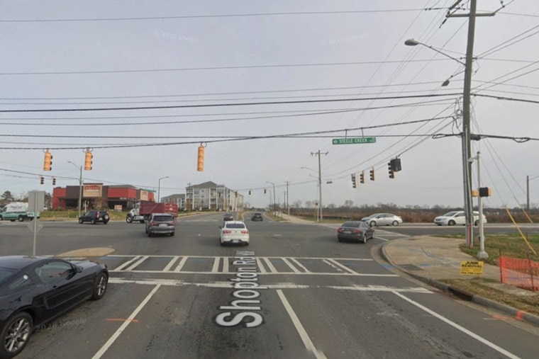 Midnight Crash At Steele Creek Intersection Leaves One Dead In Southwest Charlotte