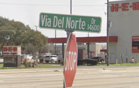 Midnight Highway 6 Mystery As Deputies Find Toddler Alone