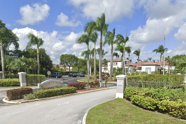 Midnight Smash-and-Grab Crew Ransacks Pembroke Park Apartment Lot