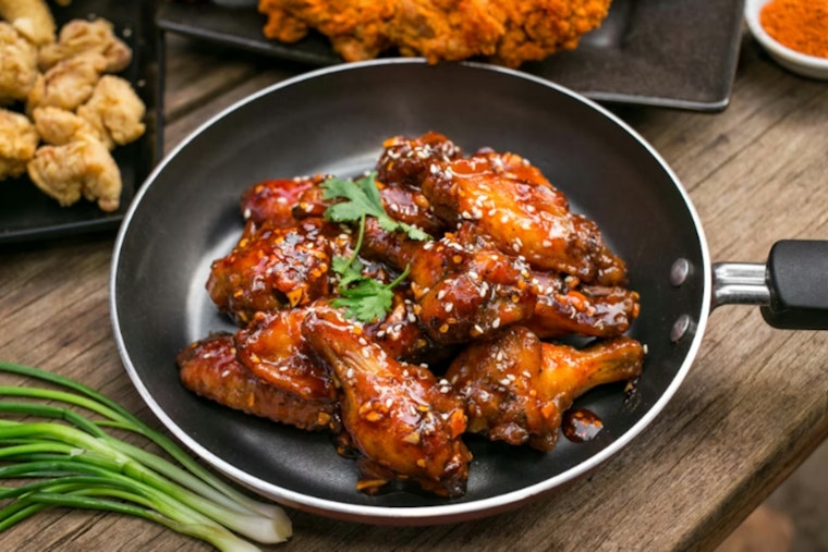 Midtown’s New Fry Fix, Seoul’s bb.q Chicken Hits Thomas Road