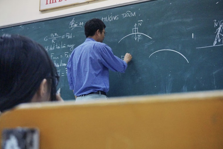 Miles’ Budget Bombshell Shakes Up Houston Teacher Paychecks