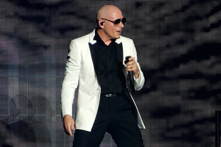 Mr. Worldwide Storms Chula Vista With 'I'm Back' Tour Blowout