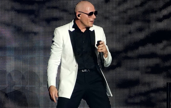 Mr. Worldwide Storms Chula Vista With 'I'm Back' Tour Blowout