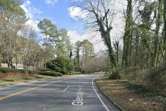 Mystery Police Sweep Turns Glenlake Parkway Into No-Go Zone