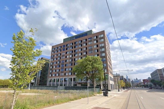 New Brush Park Rooftop Topa Brings Sky-High Sips To AC Hotel