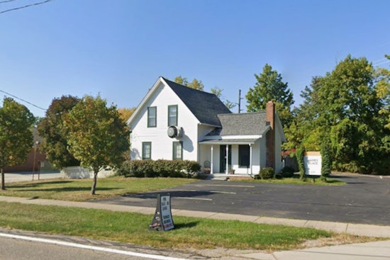 New Inner Circle Tavern Slips Into Familiar Garfield Road Spot in Aurora