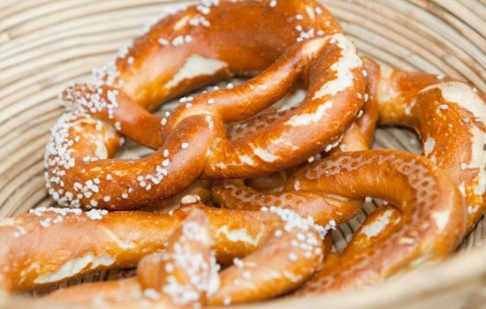 New PHL Pretzel Bar Hooks Hungry Flyers On Local Brews