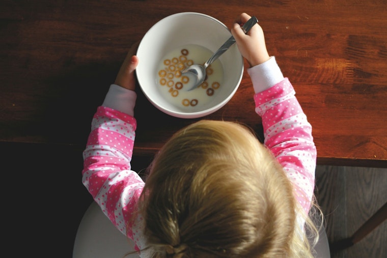 New York Fed Sounds Alarm as Low-Income Families Go Hungry