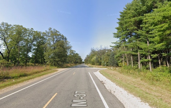 Newaygo County Backroad Crash Leaves Teen Dead, Biker Airlifted