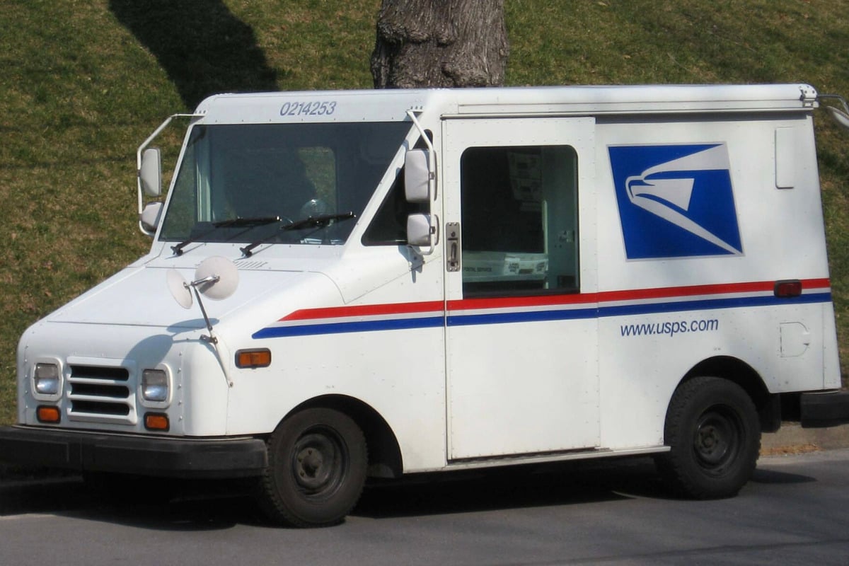 Postal Worker Avoids Jail, Barred From USPS in Manhattan