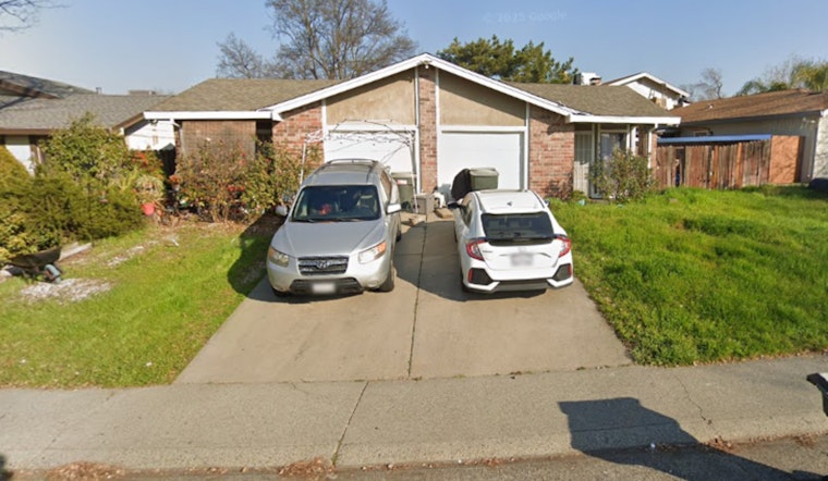 North Highlands Neighbors Race Door To Door As Duplex Inferno Leaves 12 Homeless