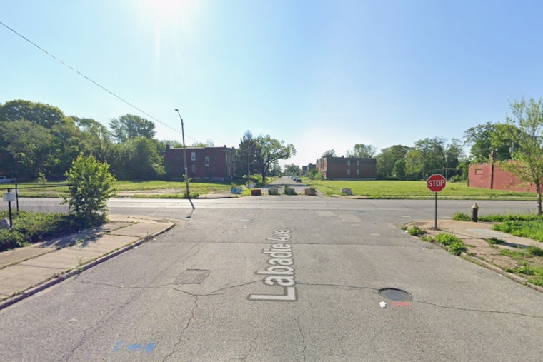 North St. Louis Daytime Shooting Leaves Woman Critical, Teen Grazed