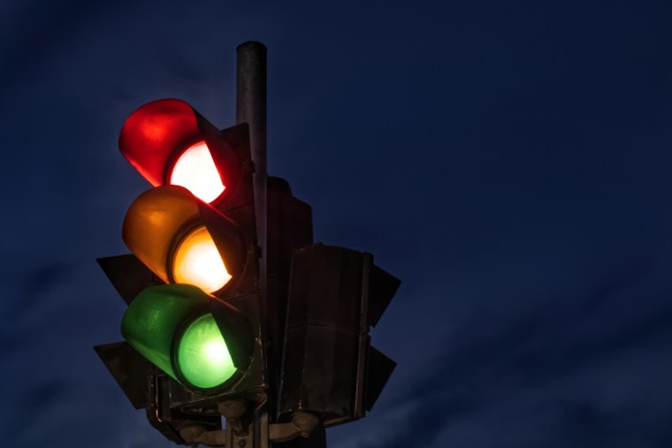 Northside Showdown, Pine Lakes Neighbors Demand Traffic Light On Dangerous Cut-Through