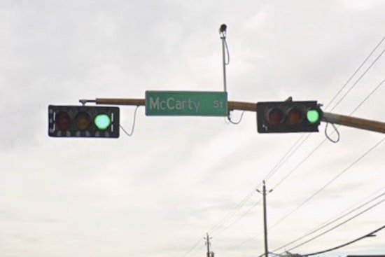 Overturned Big Rig Turns Houston's North Loop Into Rush-Hour Parking Lot