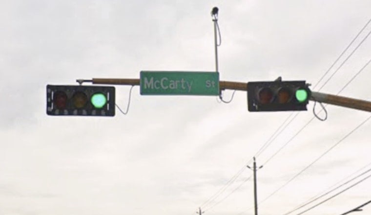 Overturned Big Rig Turns Houston's North Loop Into Rush-Hour Parking Lot