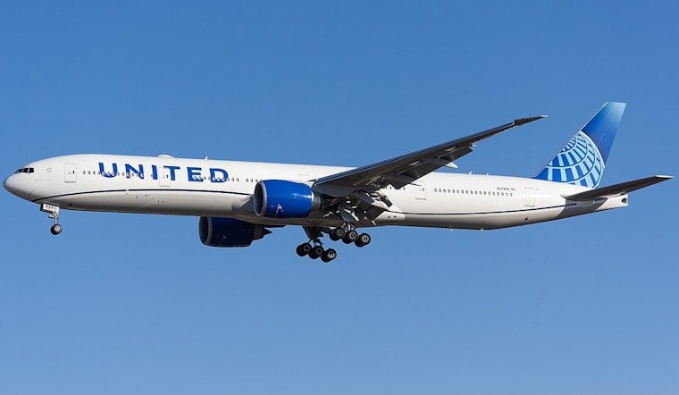 Passenger Panic Turns Houston United Flight Evacuation Into Risky Runway Scramble