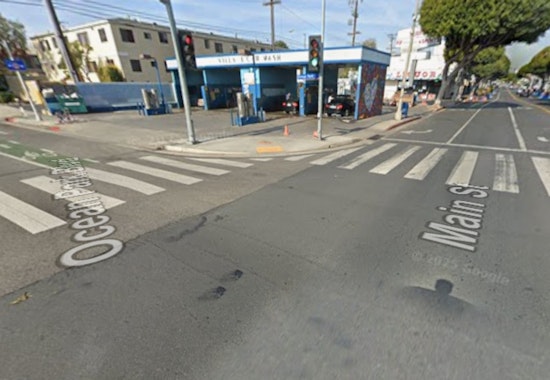 Pedestrian Killed By Bus On Main Street In Santa Monica