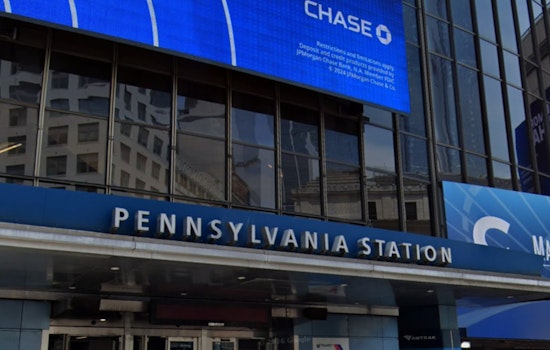 Penn Station Feeder Fire Chokes LIRR, Packs Platforms With Stranded Riders