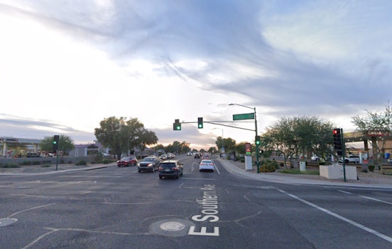 Phoenix Crash Shocker As Driver Opens Fire On Good Samaritans At 16th & Southern