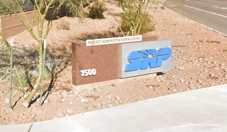 Phoenix Line Crews Light Up Long-Dark Navajo Homes