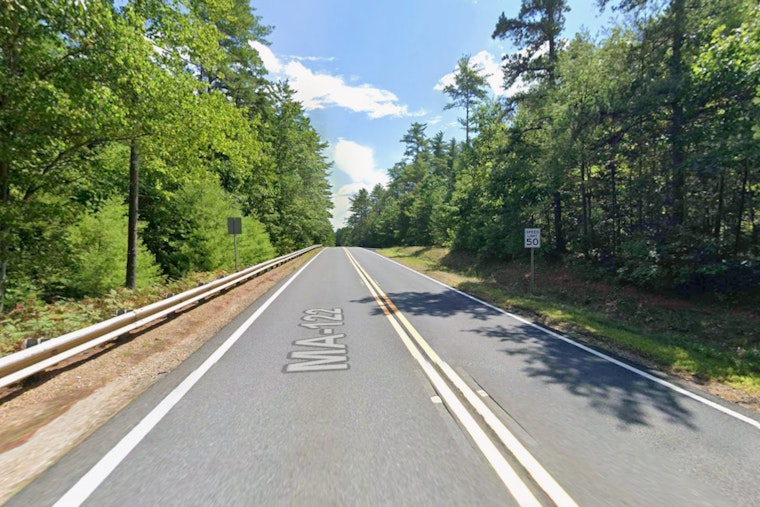 Pilot Hauled From Quabbin After Small Plane Splashdown Shocks New Salem