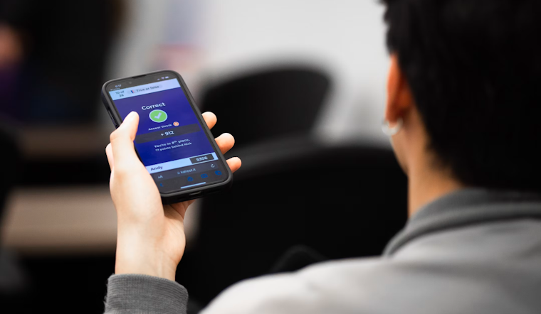 Pittsburgh Pushes For Bell-to-Bell School Phone Ban