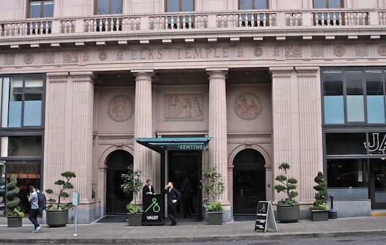 Pot-Banging Crowd Besieges Portland Hotel Over Rumored Kash Patel Visit
