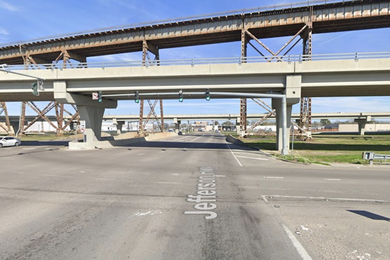 Pre-Dawn Jefferson Highway Bike Crash Kills New Orleans Man Near Clearview
