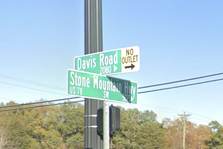 Pre-Dawn Stone Mountain Highway Motorcycle Crash Leaves Man Dead