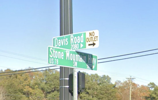 Pre-Dawn Stone Mountain Highway Motorcycle Crash Leaves Man Dead