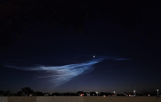 Pre‑Dawn ‘Space Jellyfish’ Lights Up Tampa Bay Skies
