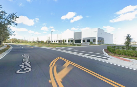 Quebec Tee Maker Printeez Plants Flag In Lakewood Ranch